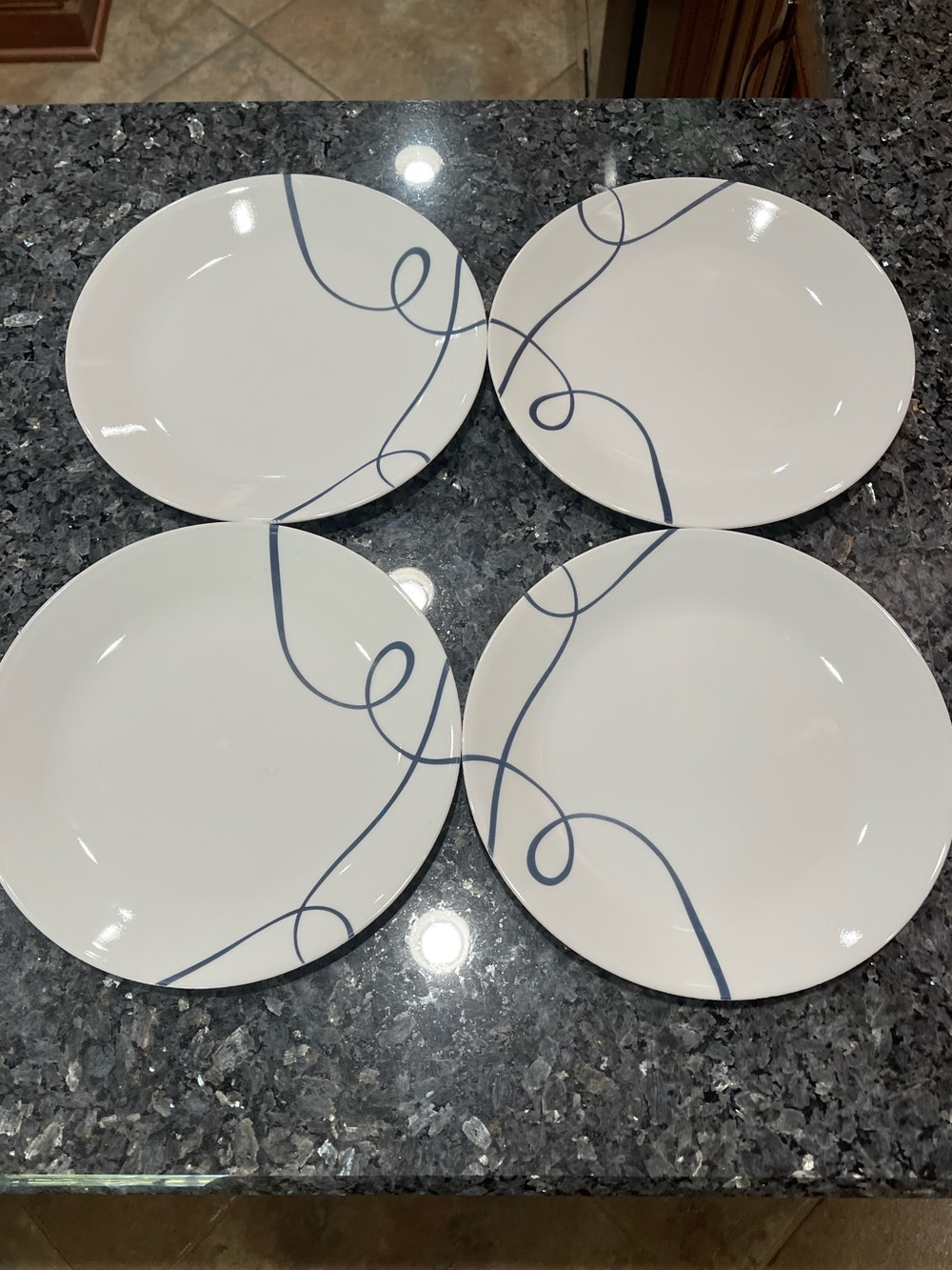 Corelle Lia 10.25 in Dinner Plates with Blue Swirl Design - Set of 4